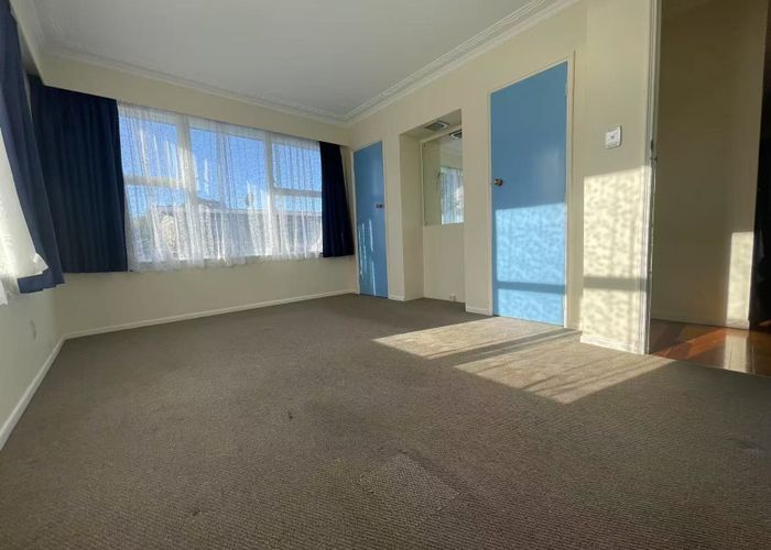  at 18 Glenmore Road, Sunnyhills, Auckland