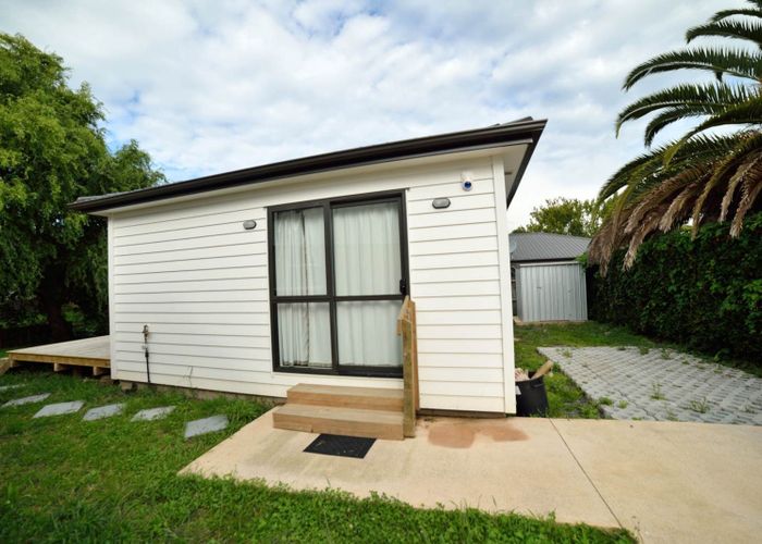  at 2/86a Nelson Street, Howick, Manukau City, Auckland