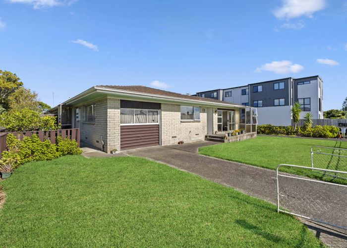  at 1/104 Coronation Road, Papatoetoe, Auckland