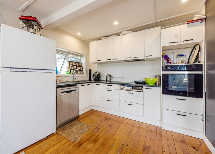  at 156 Rathgar Road, Henderson, Waitakere City, Auckland