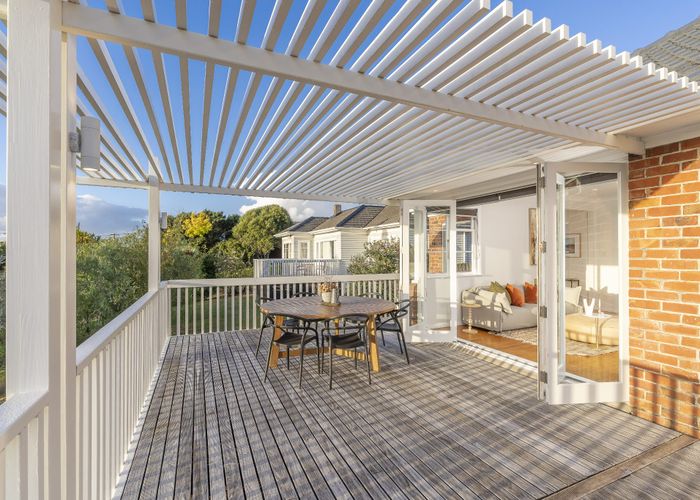  at 12 Seaside Avenue, Waterview, Auckland