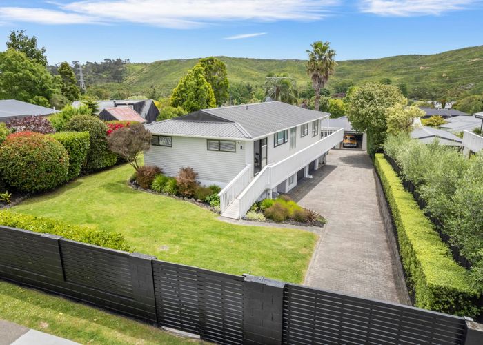  at 24 School Road, Riverhead, Riverhead