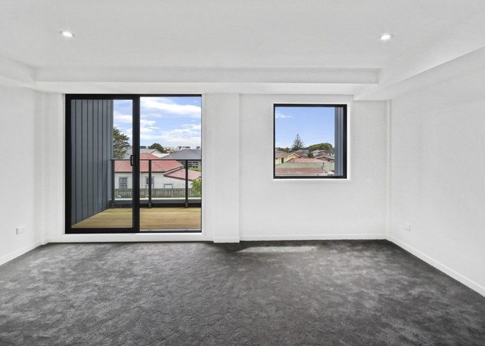  at 211/8 Gray Avenue, Mangere East, Manukau City, Auckland