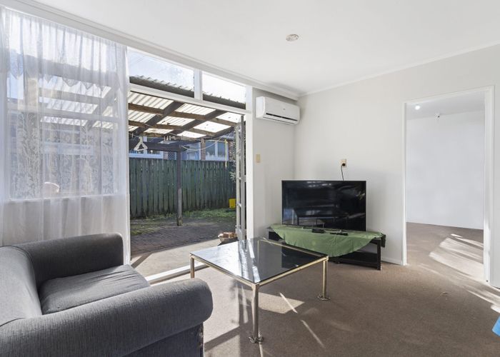  at 3/86 Portage Road, New Lynn, Auckland