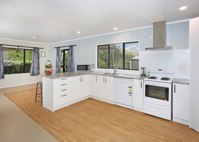  at 943 Glenbrook Road, Pukekohe