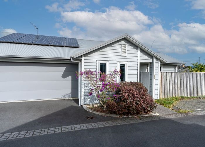  at 135 Forest Lake Road, Forest Lake, Hamilton, Waikato