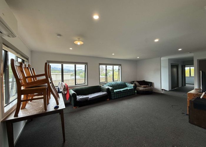  at 34d/4 Speargrass Grove, Timberlea, Upper Hutt, Wellington