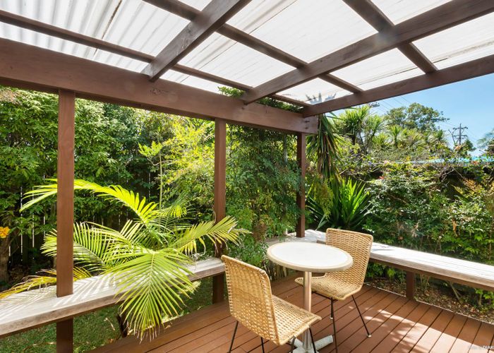  at 2/28 Manuka Road, Glenfield, Auckland
