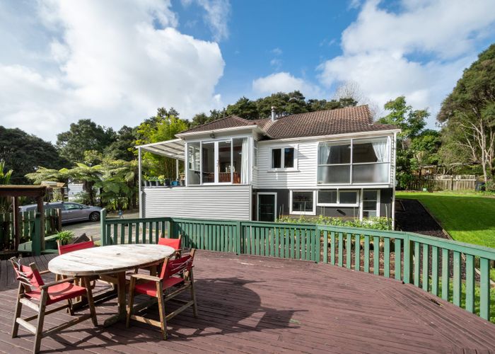  at 10 Napuka Road, Henderson Valley, Auckland