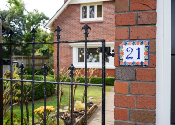  at 21 Batt Street, West End, Palmerston North, Manawatu / Whanganui