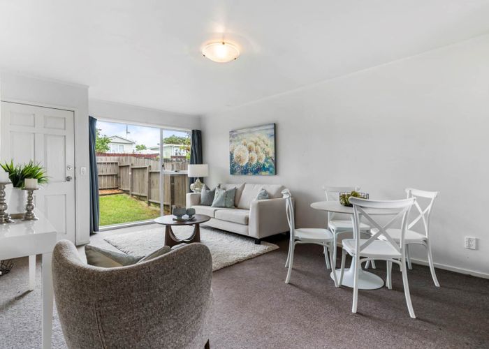  at 2/174 Birkdale Road, Birkdale, North Shore City, Auckland