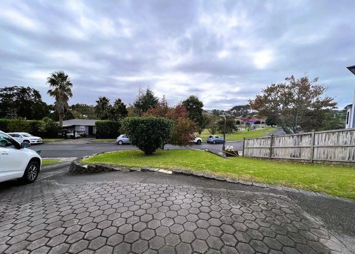  at 27 Linwood Ave, Forrest Hill, North Shore City, Auckland