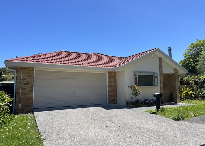  at 1 Swanson Oaks, Swanson, Auckland