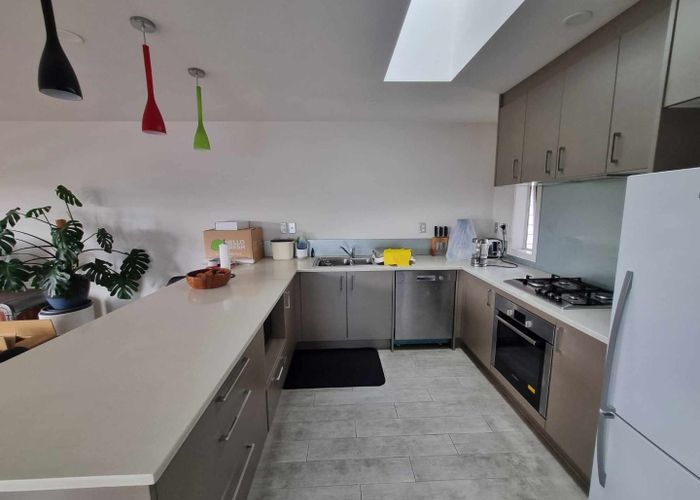  at 6b Binsted Road, New Lynn, Waitakere City, Auckland