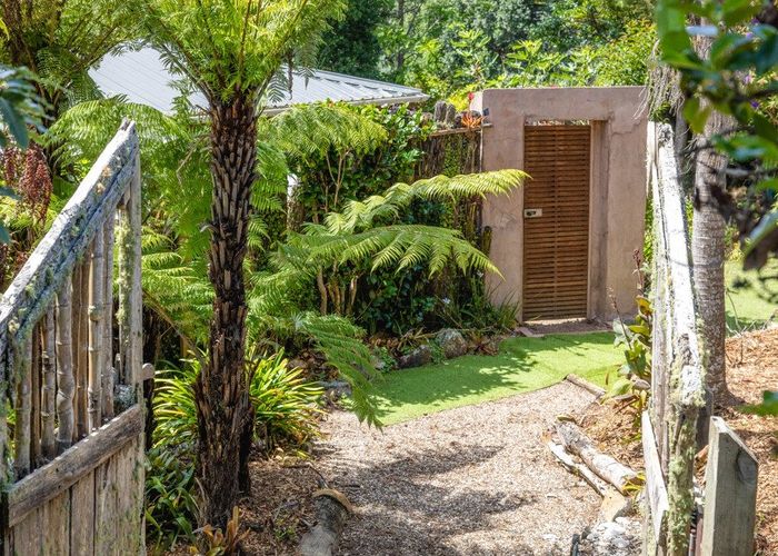  at 27 Cory Road, Palm Beach, Waiheke Island, Auckland