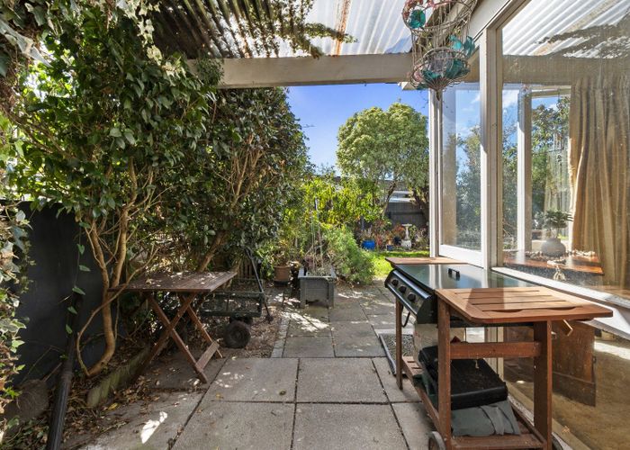  at 14 Westmere Place, Takaro, Palmerston North