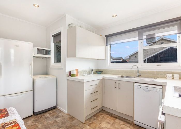  at 1/170 Waterloo Road, Lower Hutt, Lower Hutt, Wellington