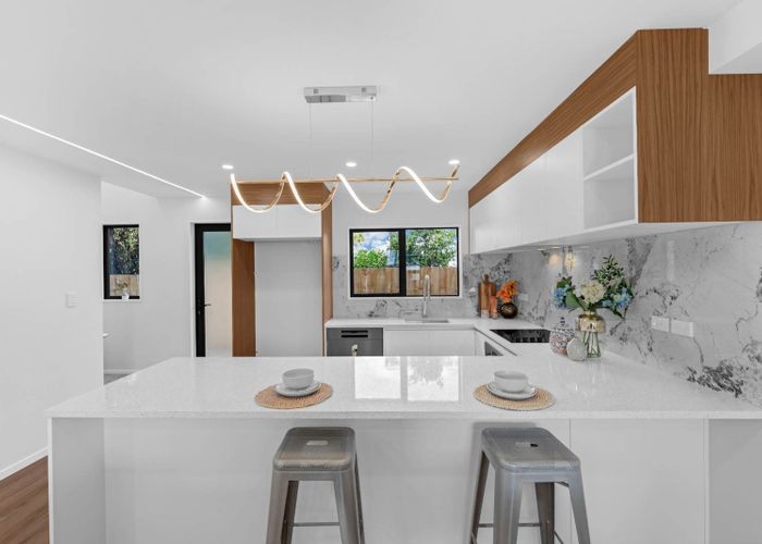 at 8/1 Benita Place, Sunnyvale, Waitakere City, Auckland