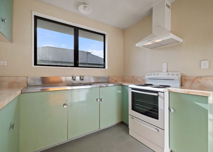  at 2/696 Gloucester Street, Linwood, Christchurch City, Canterbury