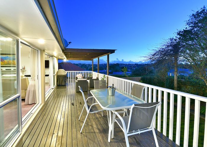  at 1/56 Woodlands Crescent, Browns Bay, Auckland