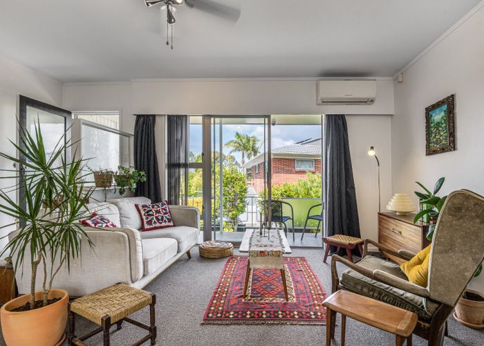  at 1/23 Taitua Drive, Te Atatū South, Auckland