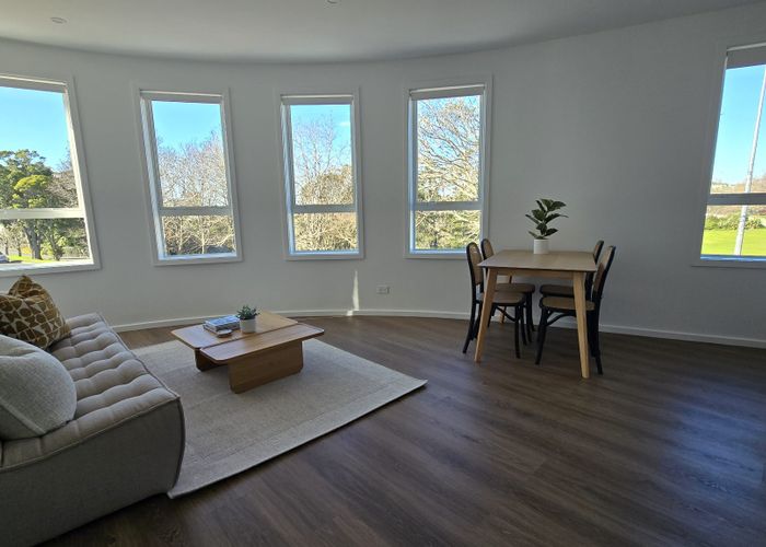  at 301/2a Oakley Ave, Waterview, Auckland City, Auckland