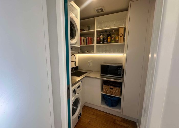  at 10 Pinehaven Road, Pinehaven, Upper Hutt, Wellington