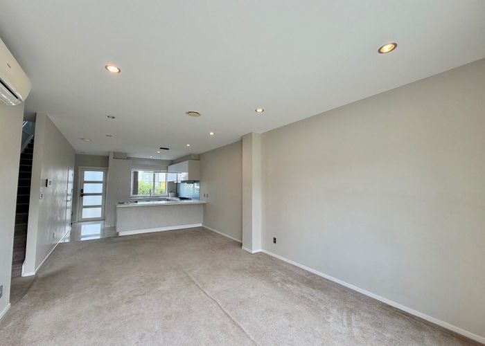  at 38 Pencaitland Drive, Flat Bush, Manukau City, Auckland