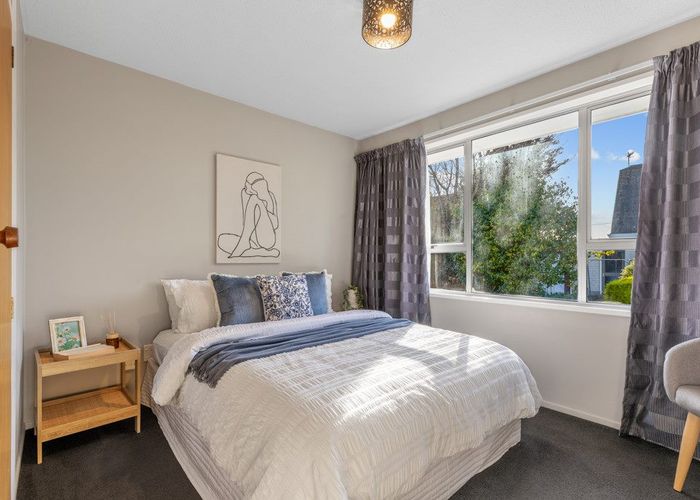  at 1/37 Cavendish Road, Casebrook, Christchurch