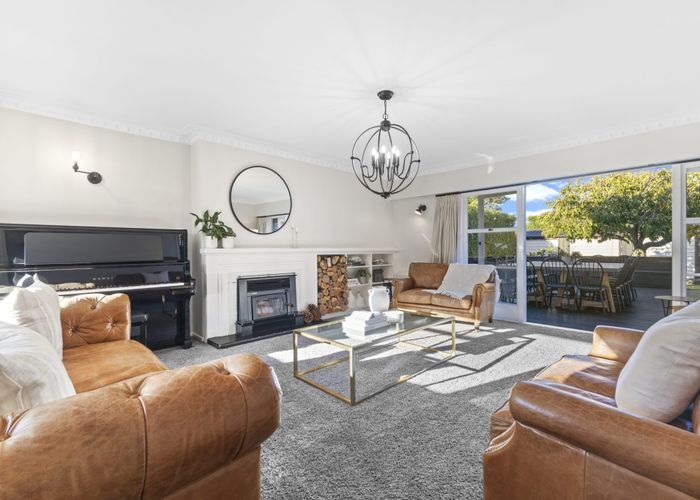  at 12 Tainui Terrace, Mangere Bridge, Auckland