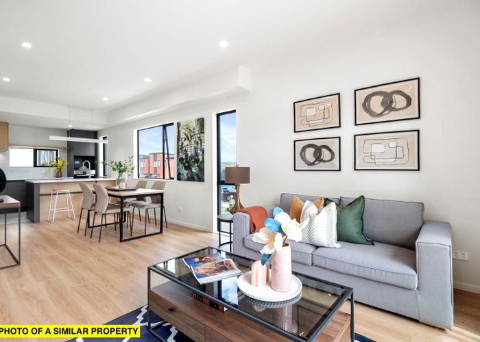  at 17 Papatahi Lane, Flat Bush, Manukau City, Auckland