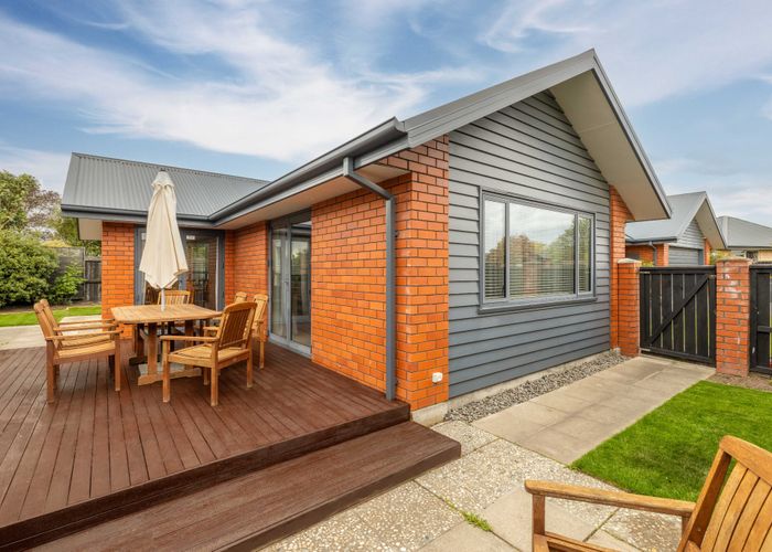  at 3 Woodhaven Place, Parklands, Christchurch