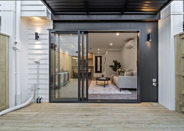  at 11/23 Tudor Road, Henderson, Waitakere City, Auckland