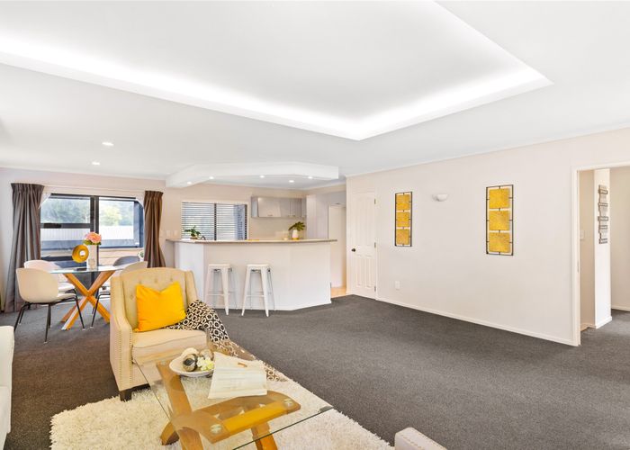  at 1/22 Lagoon Way, West Harbour, Auckland