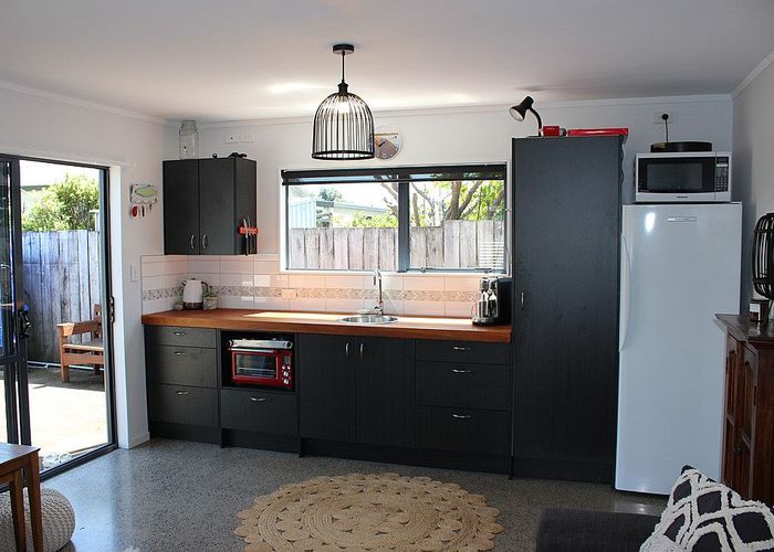  at 114 Manuka Place, Matarangi