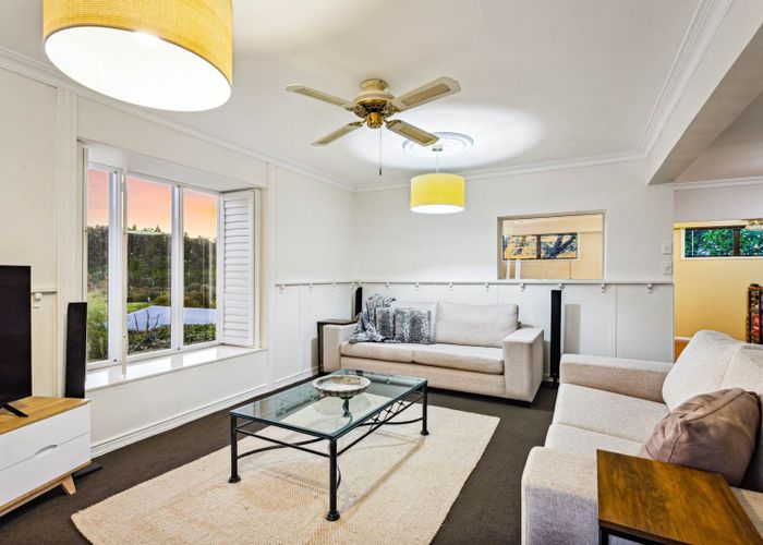  at 15 Taioma Crescent, Te Atatu Peninsula, Waitakere City, Auckland