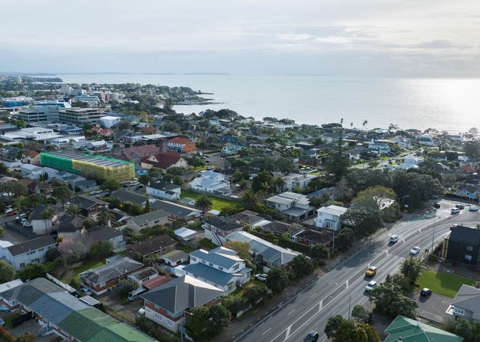  at 7 Esmonde Road, Takapuna, Auckland