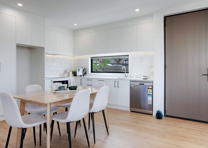  at 2/129 Richardson Rd, Mount Albert, Auckland City, Auckland