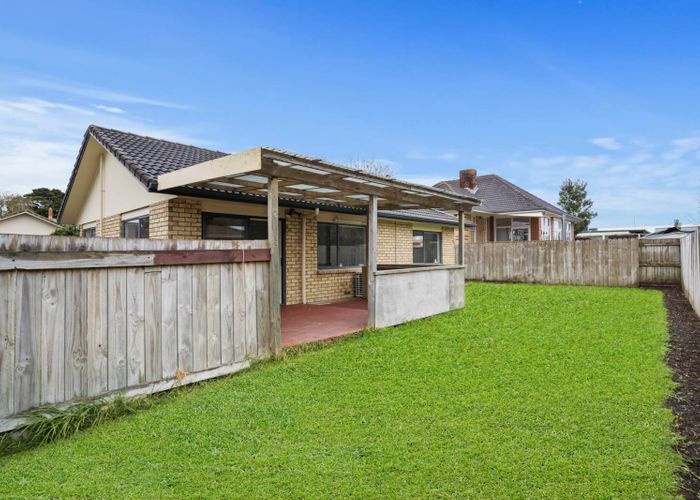 at 15 Montilla Place, Manurewa, Auckland