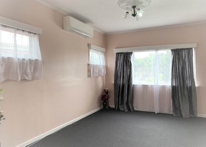  at 60 Tiverton Road, Avondale, Auckland