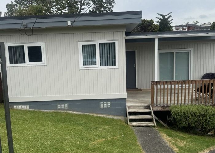  at 14 Beazley Place, Glendene, Waitakere City, Auckland