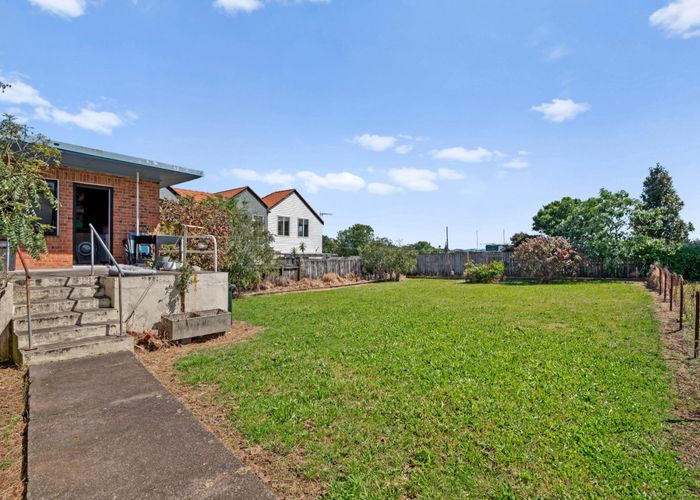  at 7 Lorraine Avenue, Mount Albert, Auckland City, Auckland