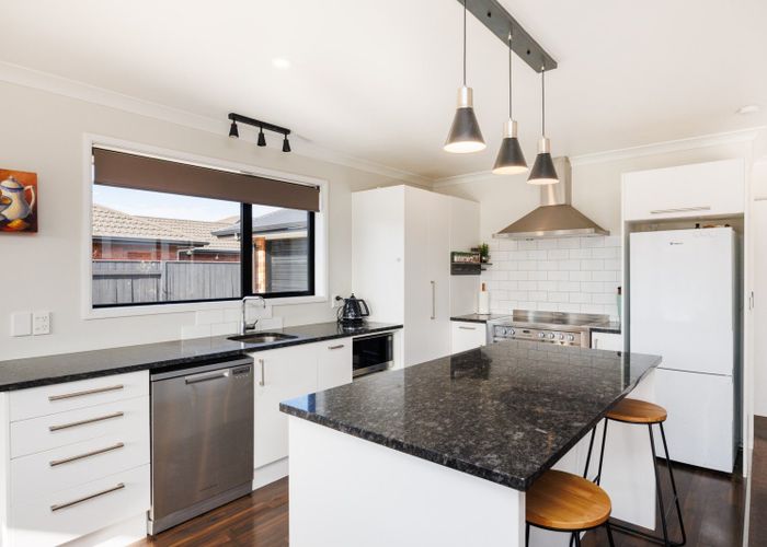  at 35 Chestnut Close, Kelvin Grove, Palmerston North