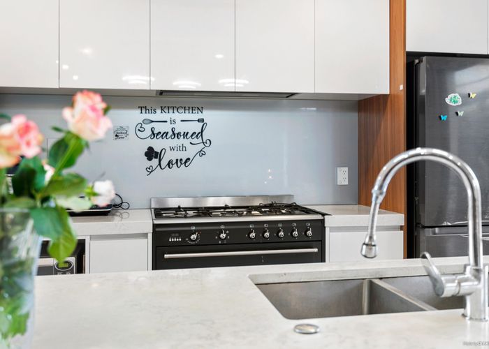  at 49E Titirangi Road, New Lynn, Auckland