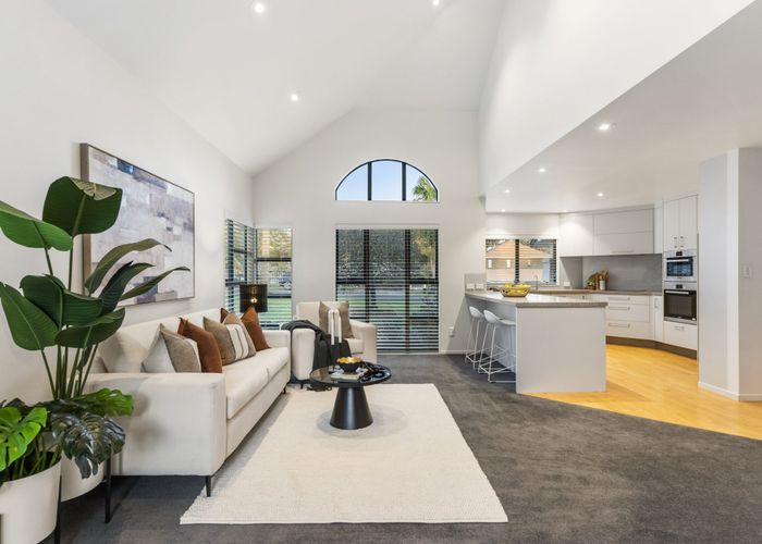  at 49A Panapa Drive, Saint Johns, Auckland