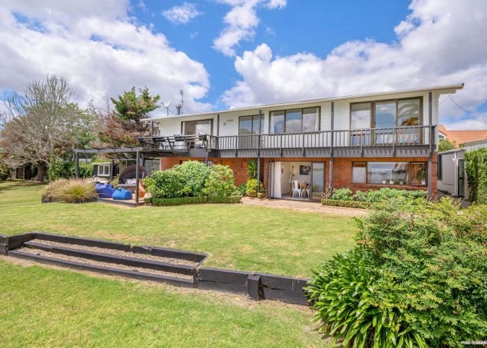  at 2/203 Oakland Road, Karaka, Papakura