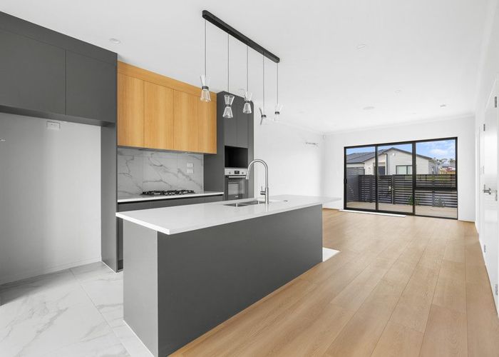  at 121 Otuwairoa Esplanade, Papakura, Papakura, Auckland