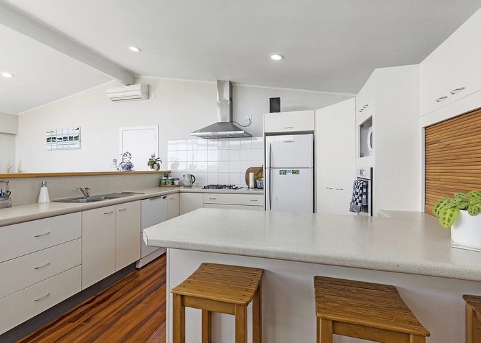  at 3 Tirowhanga Road, Paremata, Porirua, Wellington