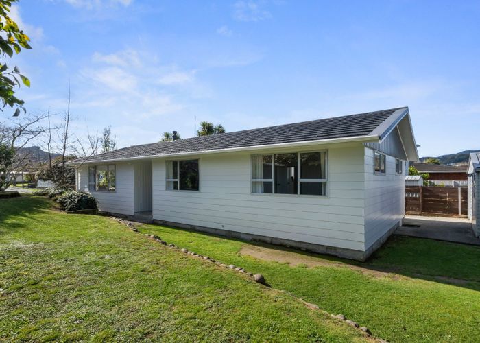  at 22 Brightwater Crescent, Totara Park, Upper Hutt