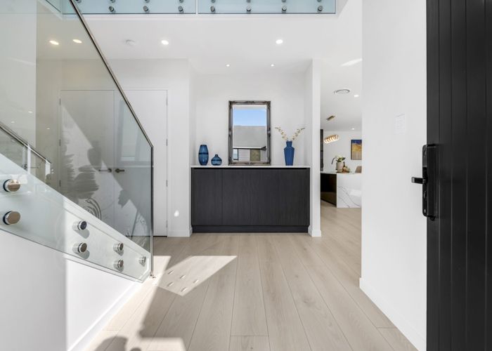  at 8 Hing Street, Flat Bush, Manukau City, Auckland